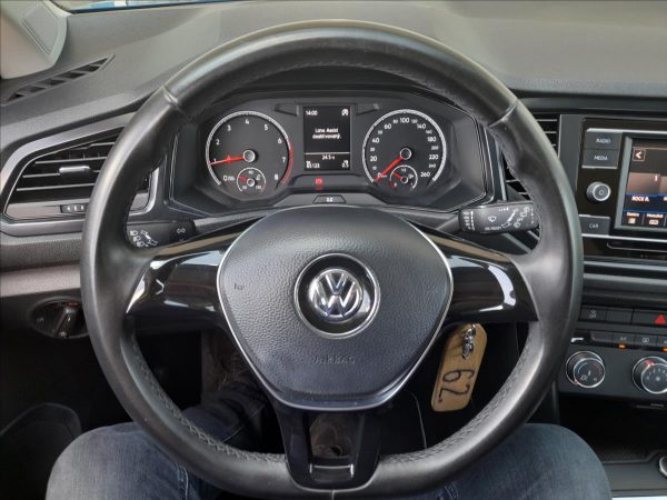 Volkswagen - T-Roc.jpg