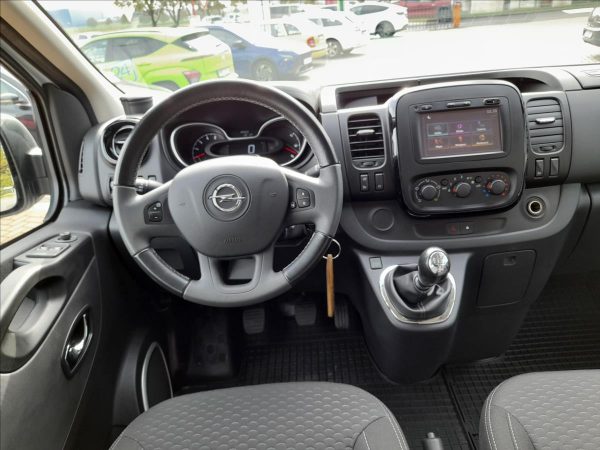 Opel - Vivaro.jpg