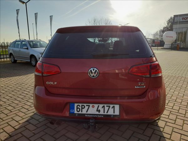 Volkswagen - Golf.jpg