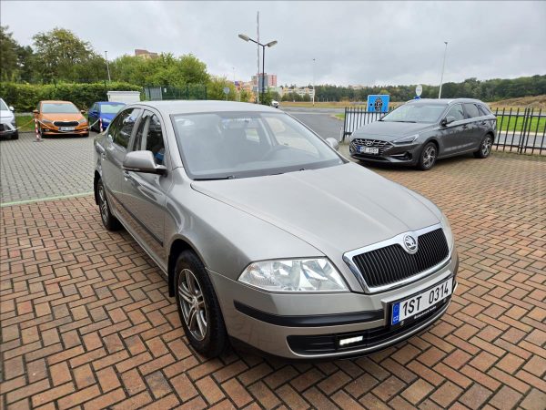 Škoda - Octavia.jpg