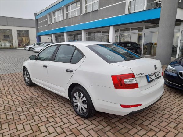 Škoda - Octavia.jpg