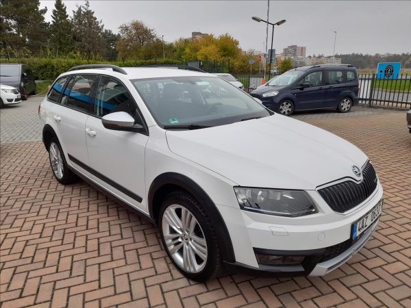 Škoda - Octavia.jpg