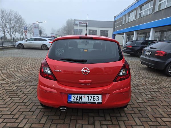 Opel - Corsa.jpg