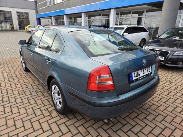 Škoda - Octavia.jpg