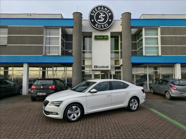 Škoda - Superb.jpg