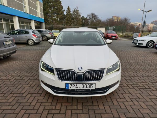 Škoda - Superb.jpg