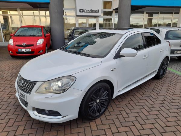 Suzuki - Kizashi.jpg